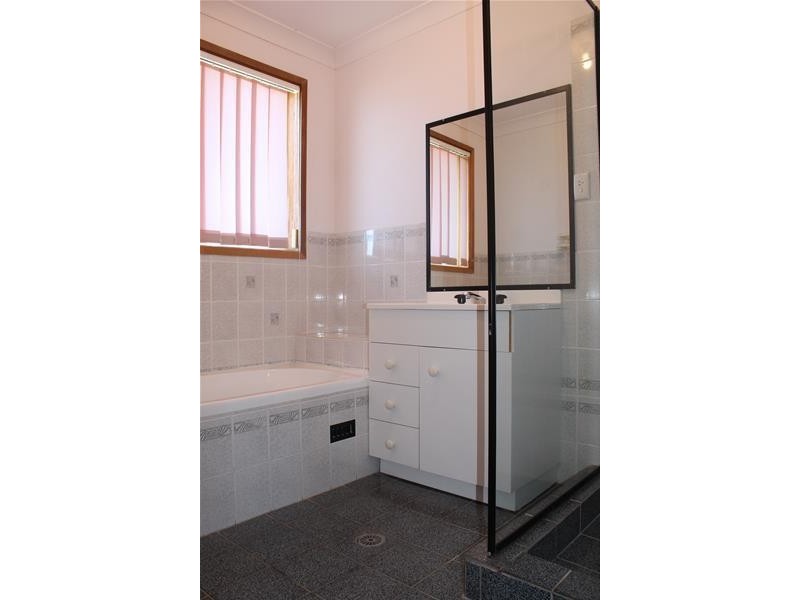 6 Gardenia Court, Kalkite NSW 2627