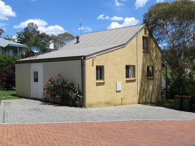 10 Larnook Close, East Jindabyne NSW 2627