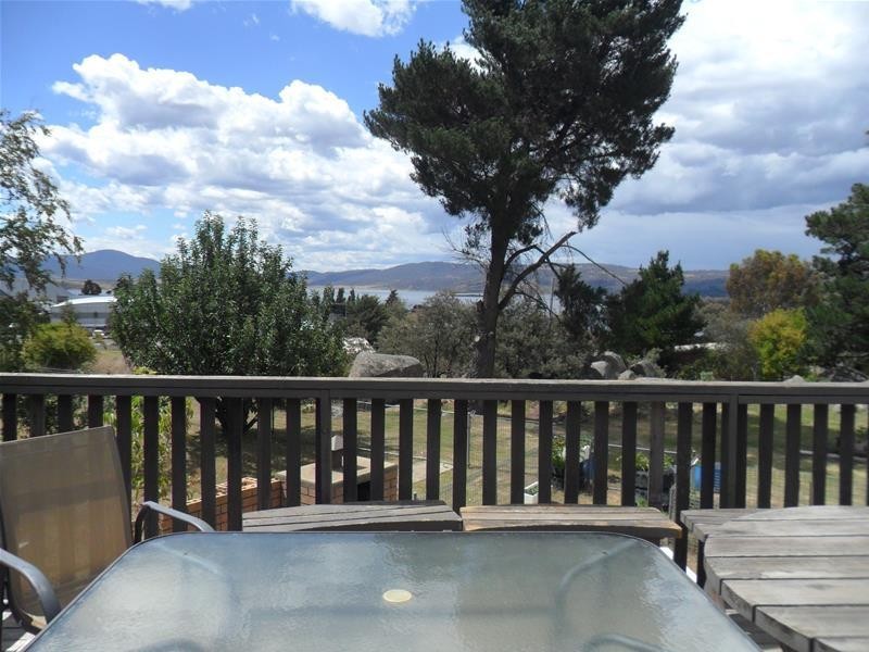 11 Gippsland Street, Jindabyne NSW 2627