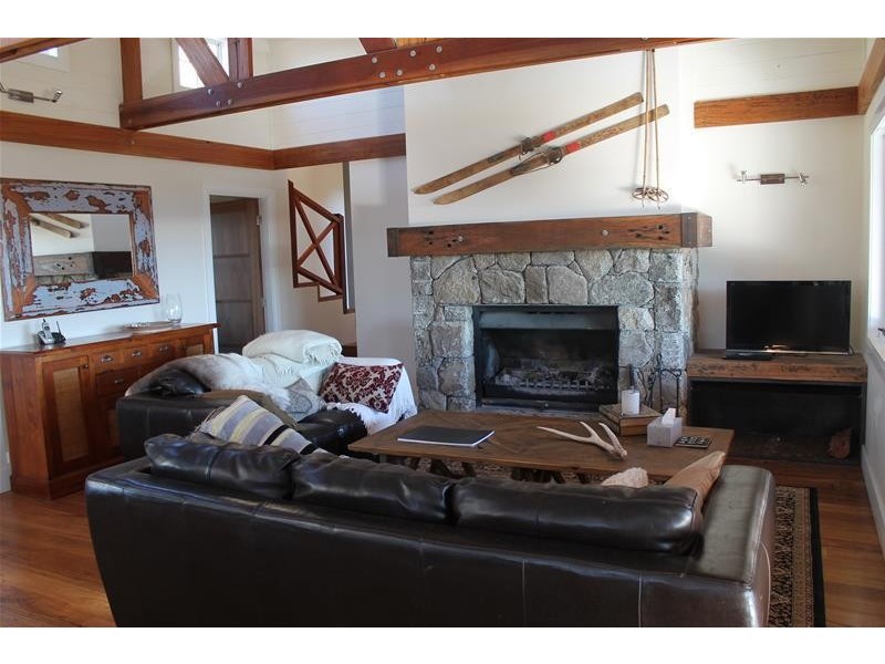 80 Castle Lane, East Jindabyne NSW 2627