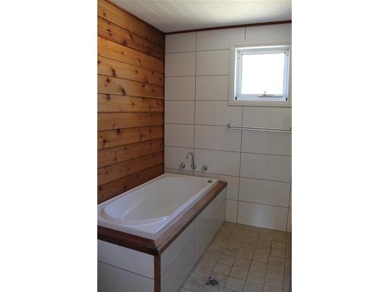 80 Castle Lane, East Jindabyne NSW 2627