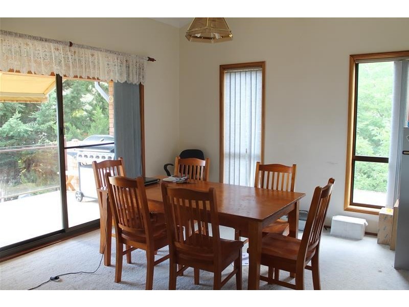 12 Rushes Bay Avenue, East Jindabyne NSW 2627