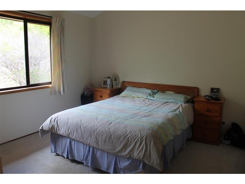 12 Rushes Bay Avenue, East Jindabyne NSW 2627