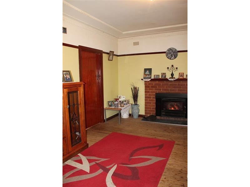 6 Mary Street, Berridale NSW 2628