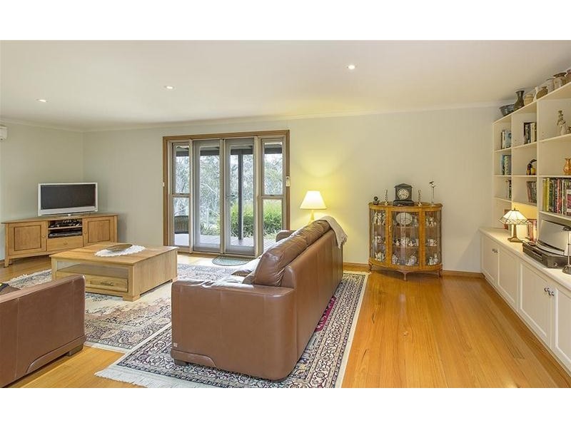 75 Old School Road, Jindabyne NSW 2627