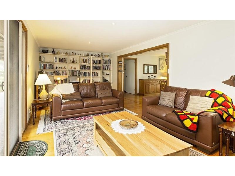 75 Old School Road, Jindabyne NSW 2627