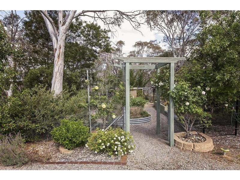 75 Old School Road, Jindabyne NSW 2627