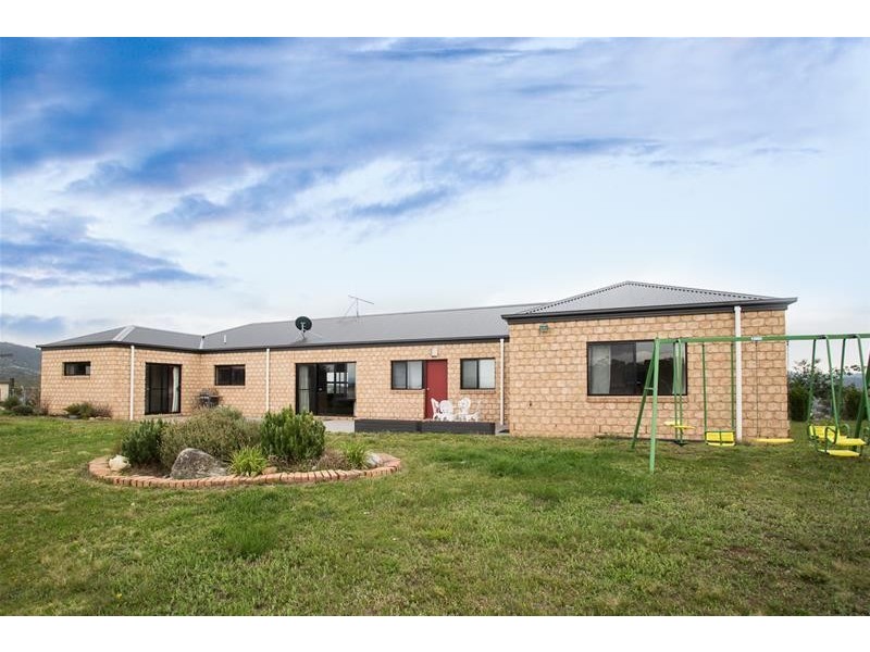 19 Geehi Circuit, Jindabyne NSW 2627