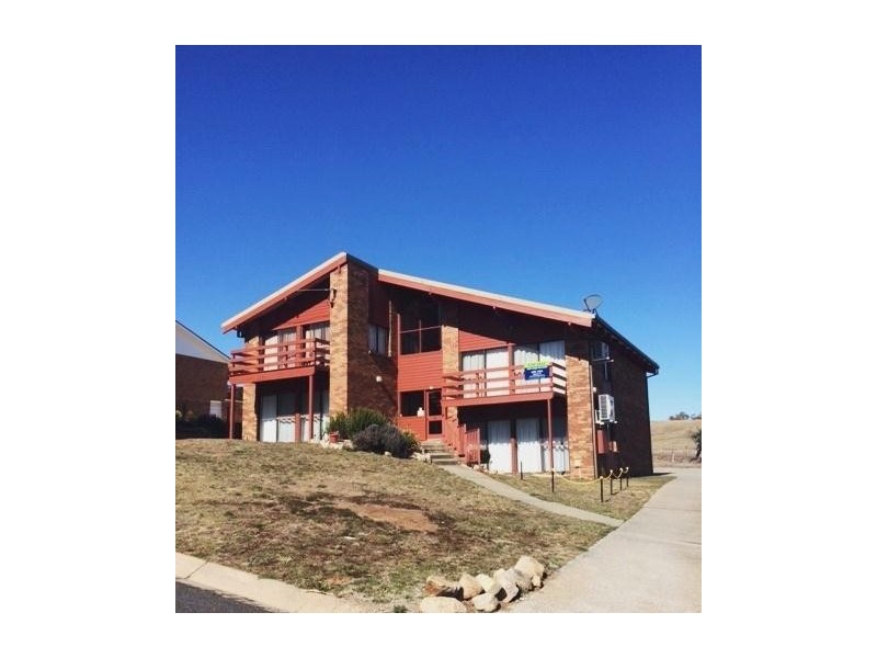 2/21 Magnolia Avenue, Kalkite NSW 2627