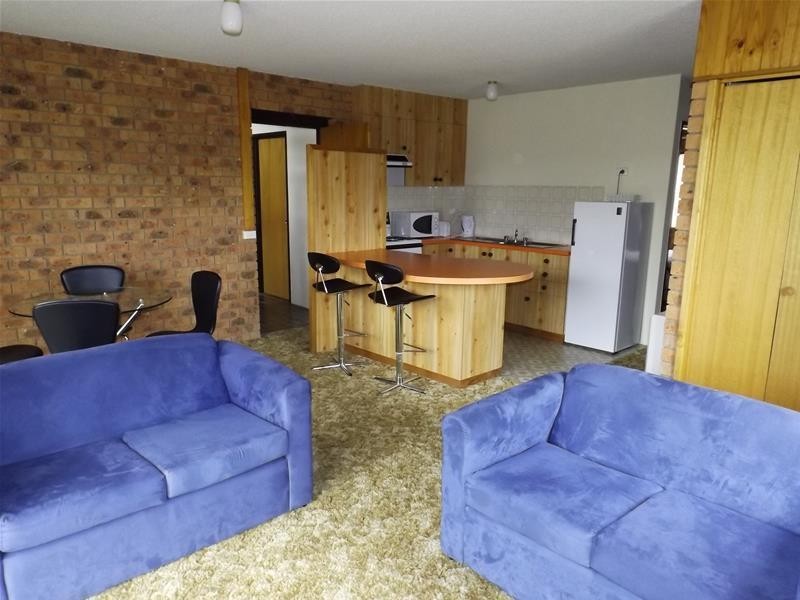 2/21 Magnolia Avenue, Kalkite NSW 2627