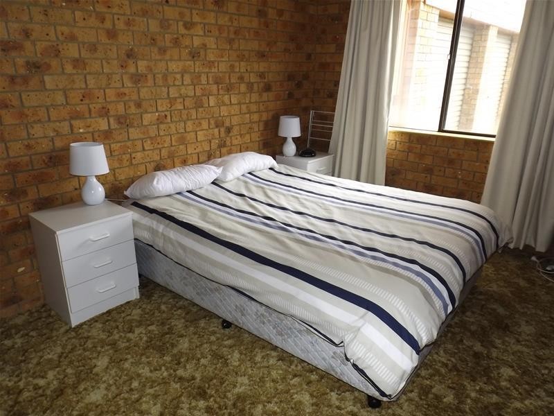 2/21 Magnolia Avenue, Kalkite NSW 2627