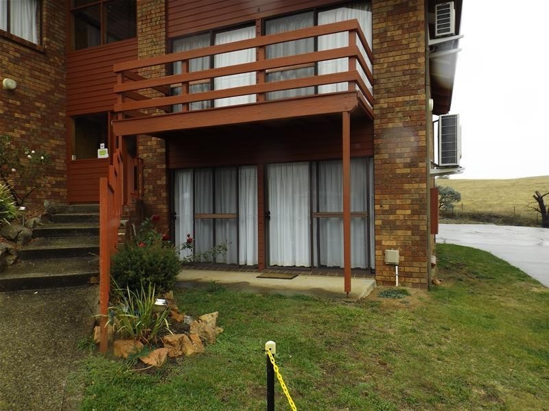 2/21 Magnolia Avenue, Kalkite NSW 2627