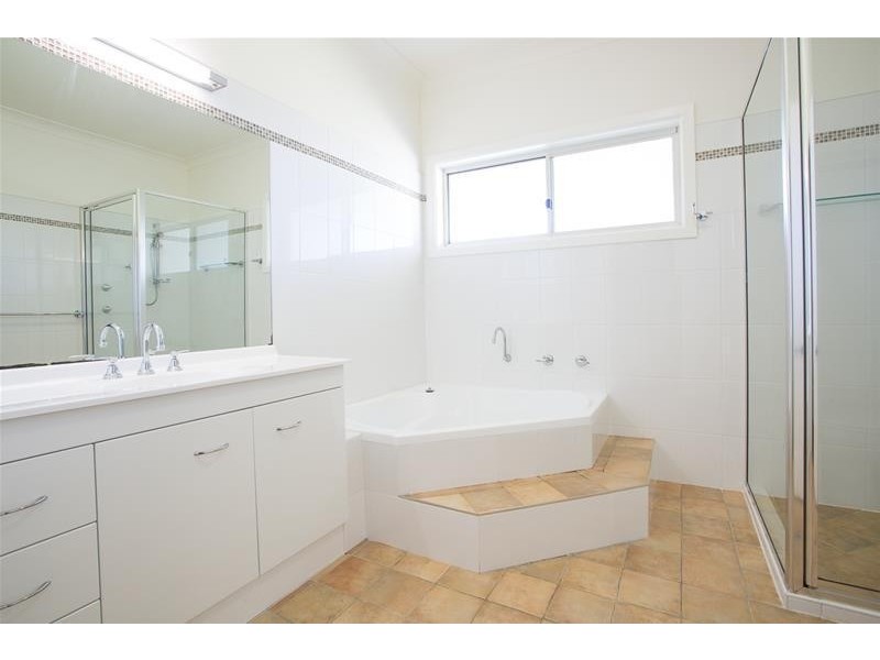 18 Geehi Circuit, Jindabyne NSW 2627