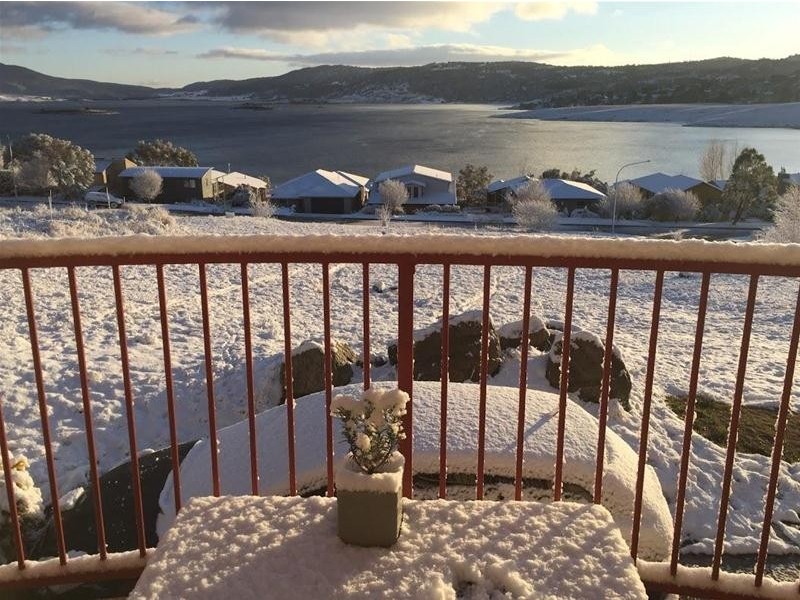 2/8 Adams Avenue, Jindabyne NSW 2627