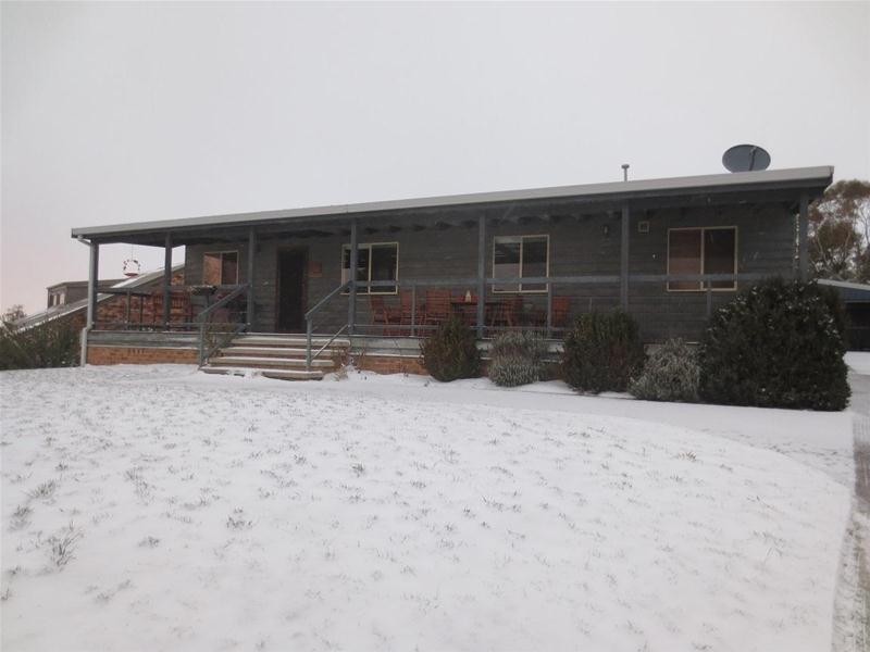 3 Mitchell Circuit, Jindabyne NSW 2627