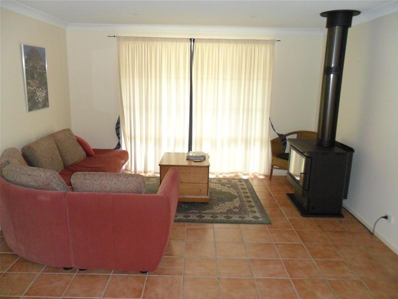 7 Magnolia Avenue, Kalkite NSW 2627