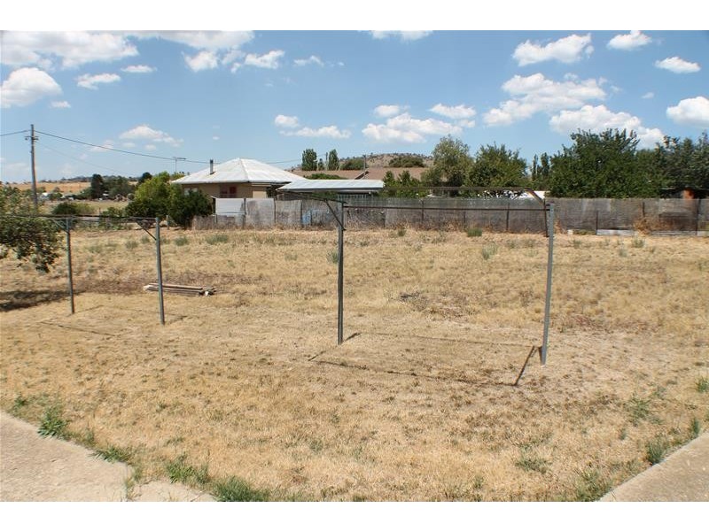 4 Poplar Street, Berridale NSW 2628