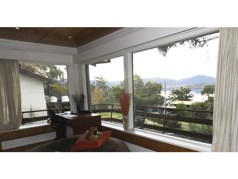 10 Rushes Bay Avenue, Jindabyne NSW 2627