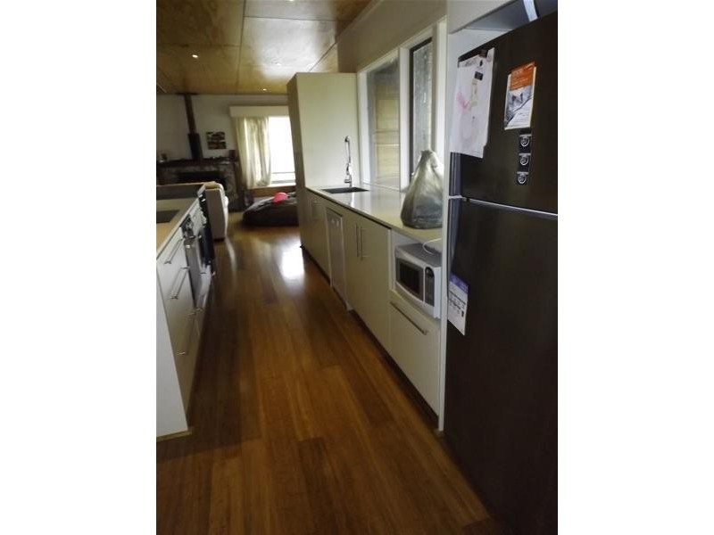 10 Rushes Bay Avenue, Jindabyne NSW 2627