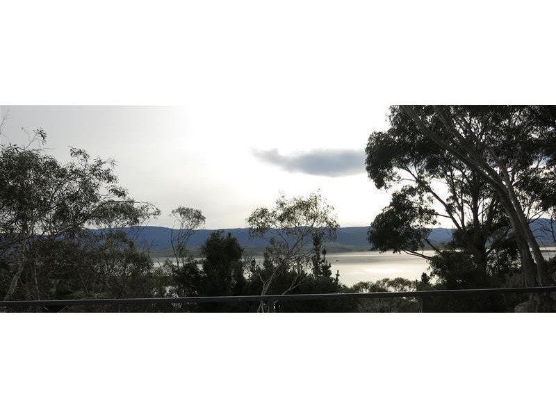 32 Rushes Bay Avenue, East Jindabyne NSW 2627