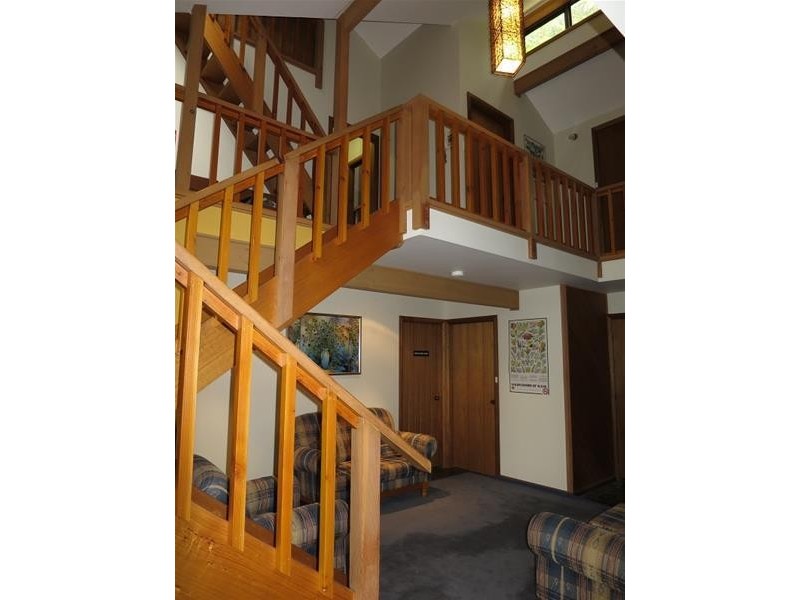 32 Rushes Bay Avenue, East Jindabyne NSW 2627