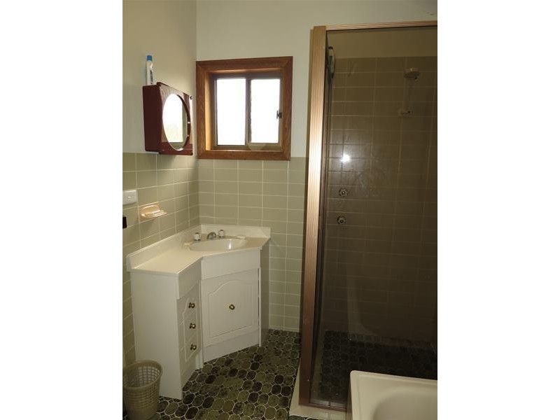 32 Rushes Bay Avenue, East Jindabyne NSW 2627