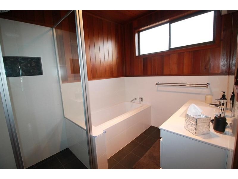 21 Rushes Bay Avenue, East Jindabyne NSW 2627