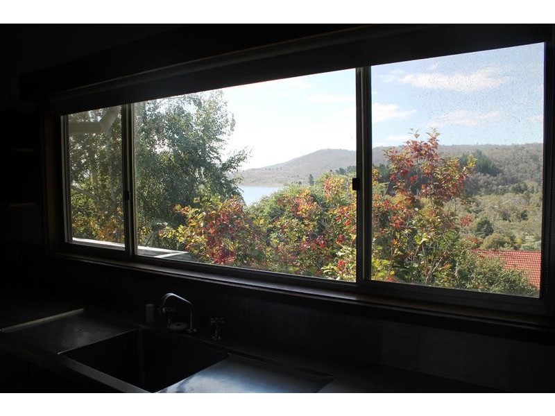 18 Jerrara Drive, East Jindabyne NSW 2627