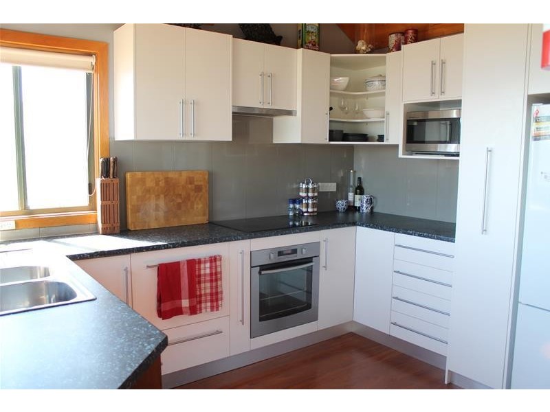 6 Adams Avenue, East Jindabyne NSW 2627