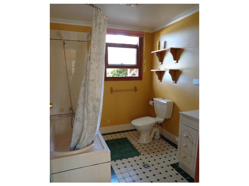 10 Ted Winter Close, Jindabyne NSW 2627