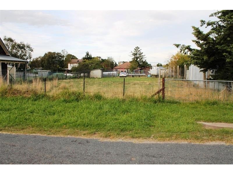 16 Oliver Street, Berridale NSW 2628