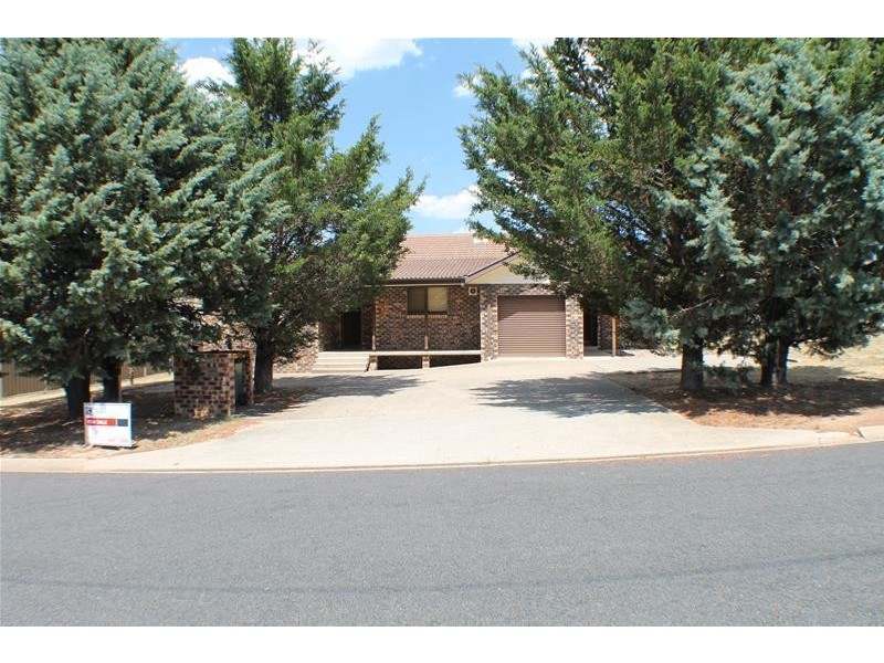 4 Poplar Street, Berridale NSW 2628