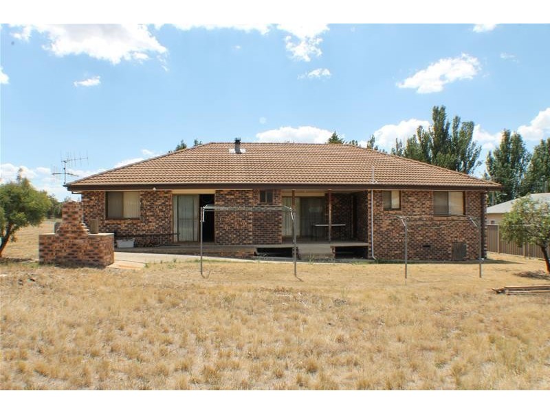 4 Poplar Street, Berridale NSW 2628