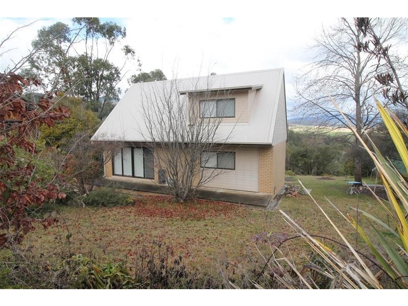 14 Whitehead Street, Khancoban NSW 2642