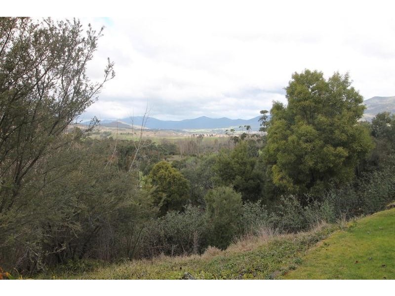 14 Whitehead Street, Khancoban NSW 2642