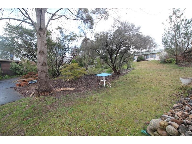 14 Whitehead Street, Khancoban NSW 2642