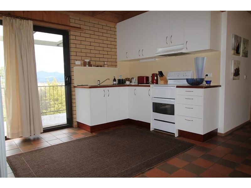 14 Whitehead Street, Khancoban NSW 2642