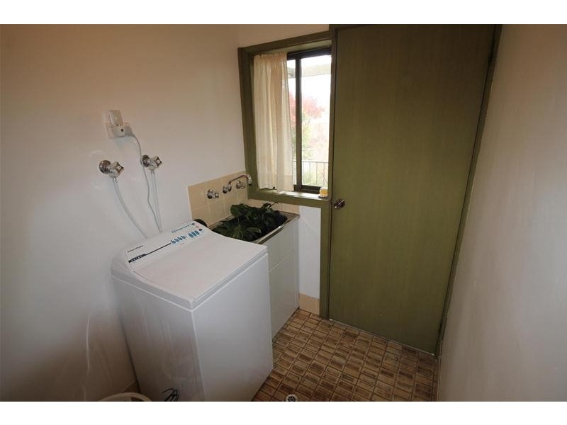 14 Whitehead Street, Khancoban NSW 2642