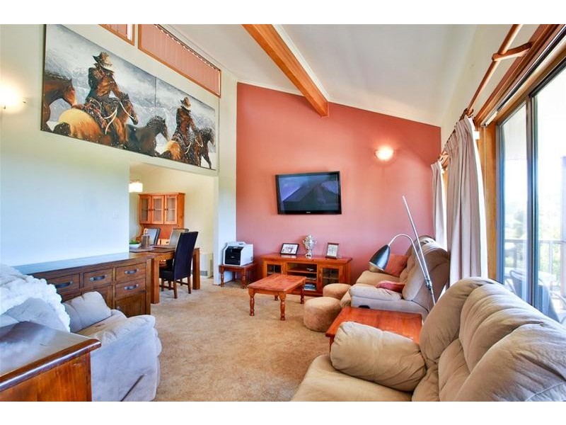 17 Candlebark Circuit, Jindabyne NSW 2627