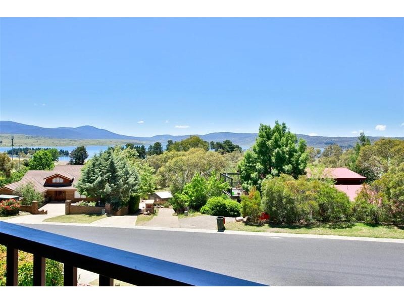 17 Candlebark Circuit, Jindabyne NSW 2627