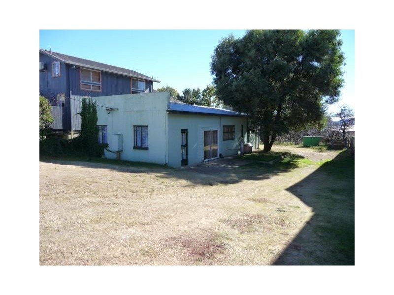 12 Clyde Street, Jindabyne NSW 2627