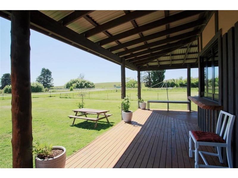 2 Southern Cross Drive, Berridale NSW 2628