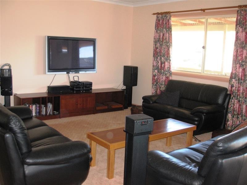 11 Adams Avenue, Jindabyne NSW 2627