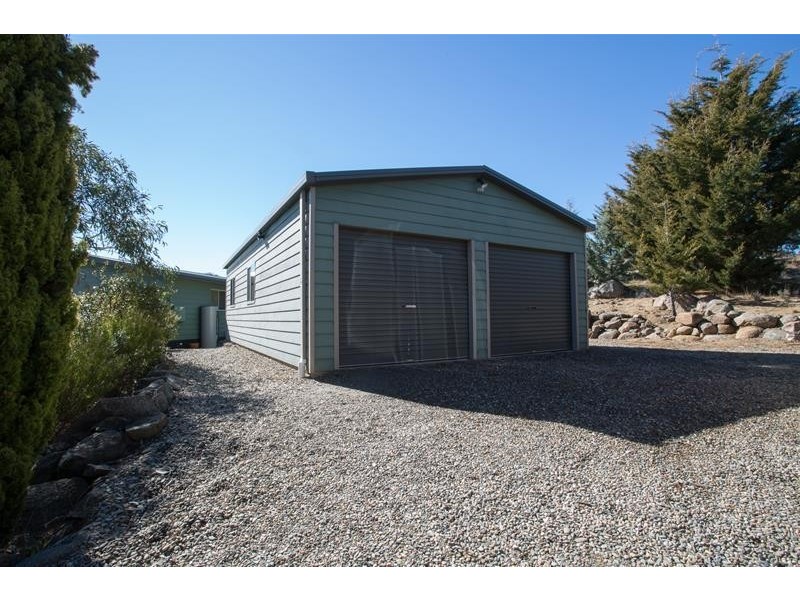 14 Lakewood Drive, Jindabyne NSW 2627