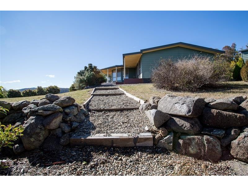 14 Lakewood Drive, Jindabyne NSW 2627