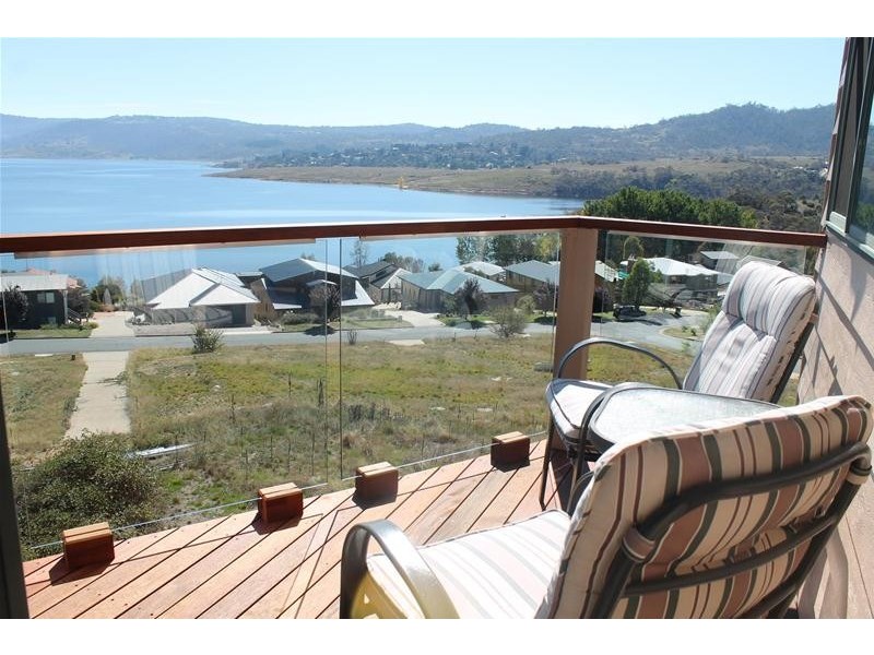 6 Adams Avenue, East Jindabyne NSW 2627