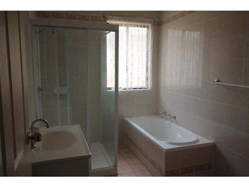 2/30 Magnolia Avenue, Kalkite NSW 2627