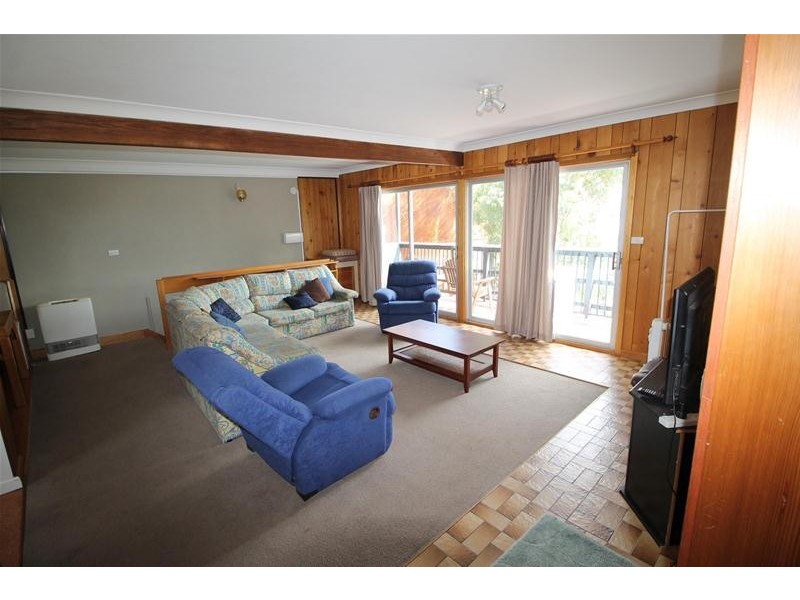 9 Cobbodah Street, Jindabyne NSW 2627