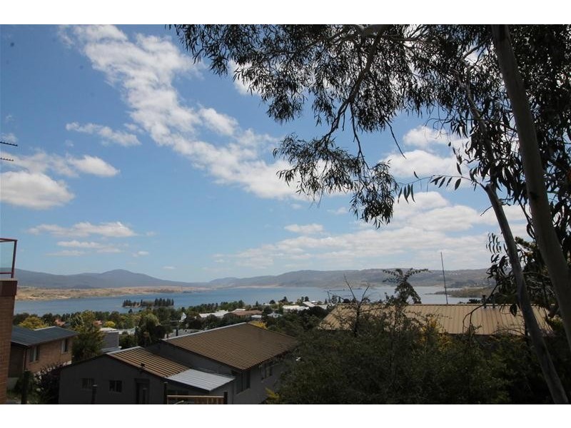 9 Cobbodah Street, Jindabyne NSW 2627