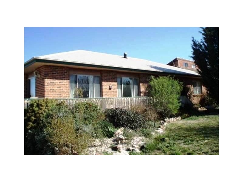 8 Jindalee Street, Berridale NSW 2628